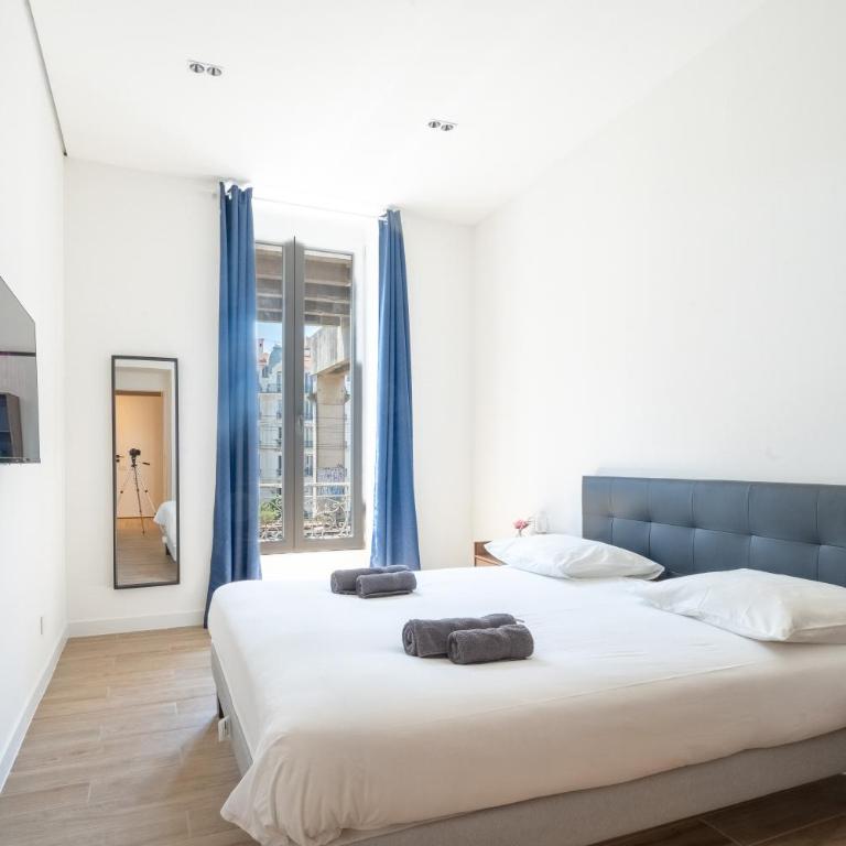 Maison Rouget - Chambre 3 - Le Palmier - Chambre Double Standard avec Salle de Bains Commune - 1