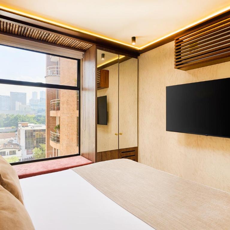 Golden Valley Hotel - Executive Suite - 6