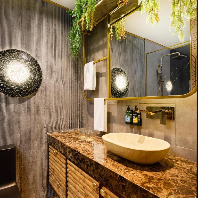Golden Valley Hotel - Executive Suite - 3