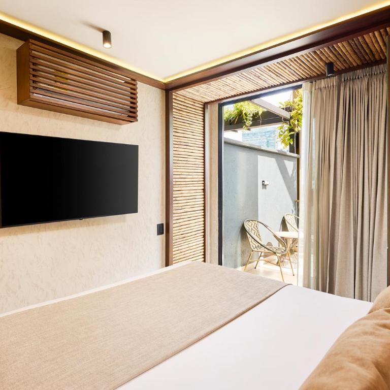 Golden Valley Hotel - Suite with Spa Bath - 6
