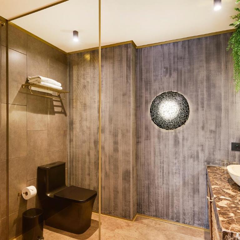 Golden Valley Hotel - Deluxe Suite - 12