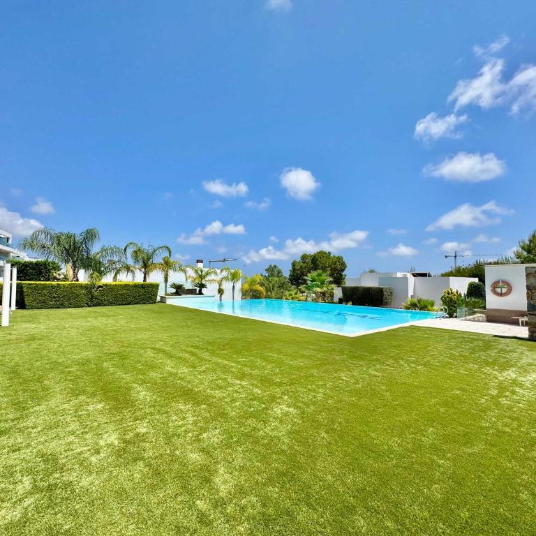 Acacia 1 Apt 33 - Ground Floor 2-Bed with Garden - Apartamento - 41