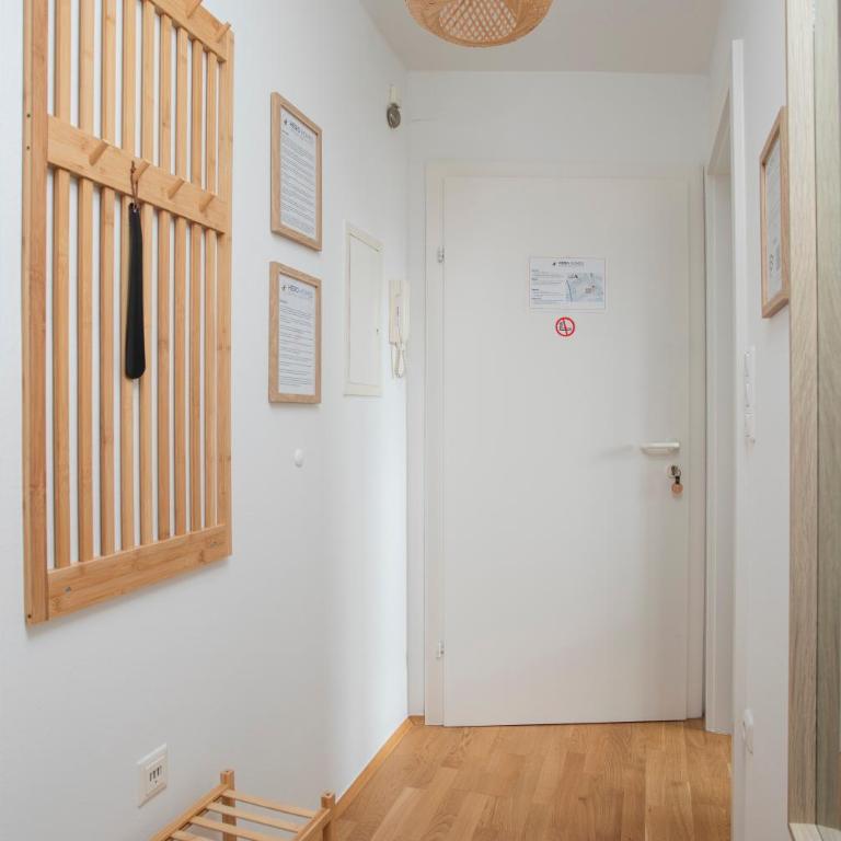 Schlossberg Panorama Studio - 1 BR & Lift & Free Parking by HERO HOMES Graz - One-Bedroom Apartment - 27