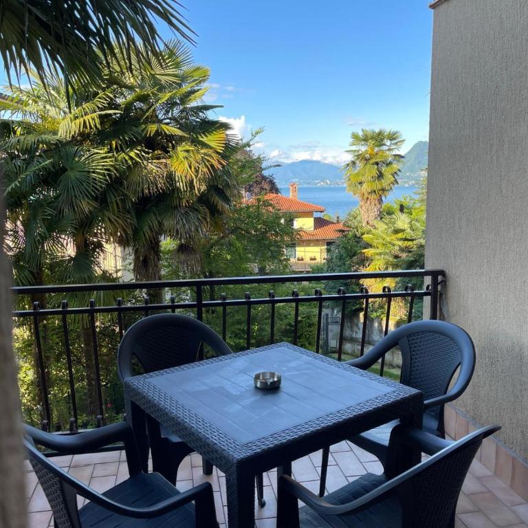 Fior di Luna - Appartamento con 2 Camere da Letto e Vista Lago - 9