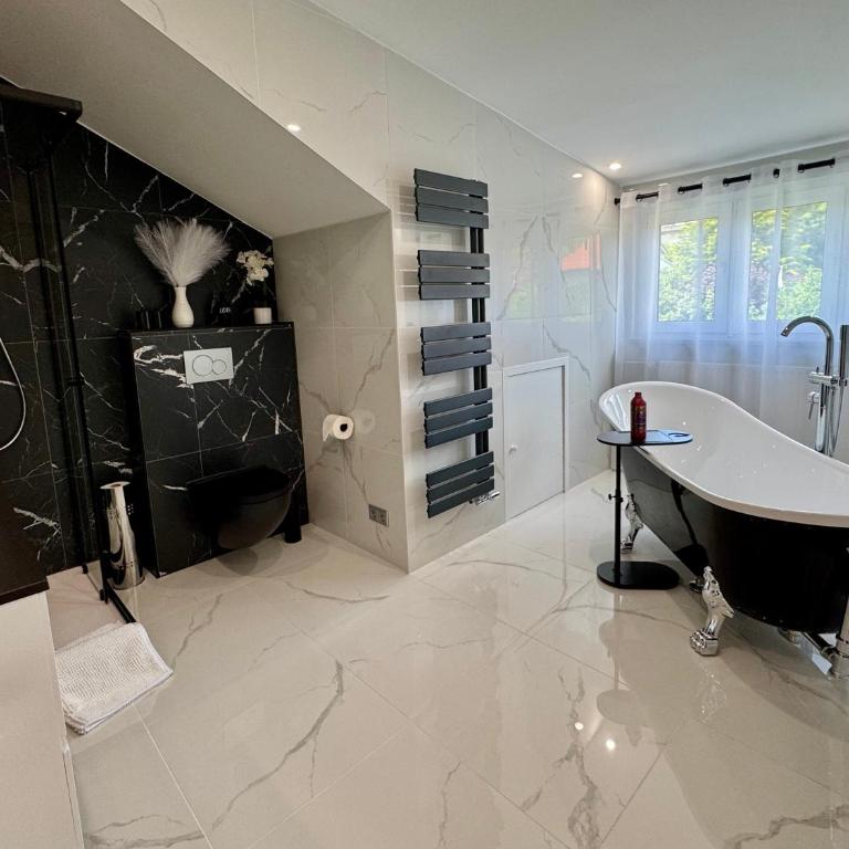 LuxLife - Panorama Bergblick, Sauna, Balkon, Luxus Pur - Apartment mit 2 Schlafzimmern - 47