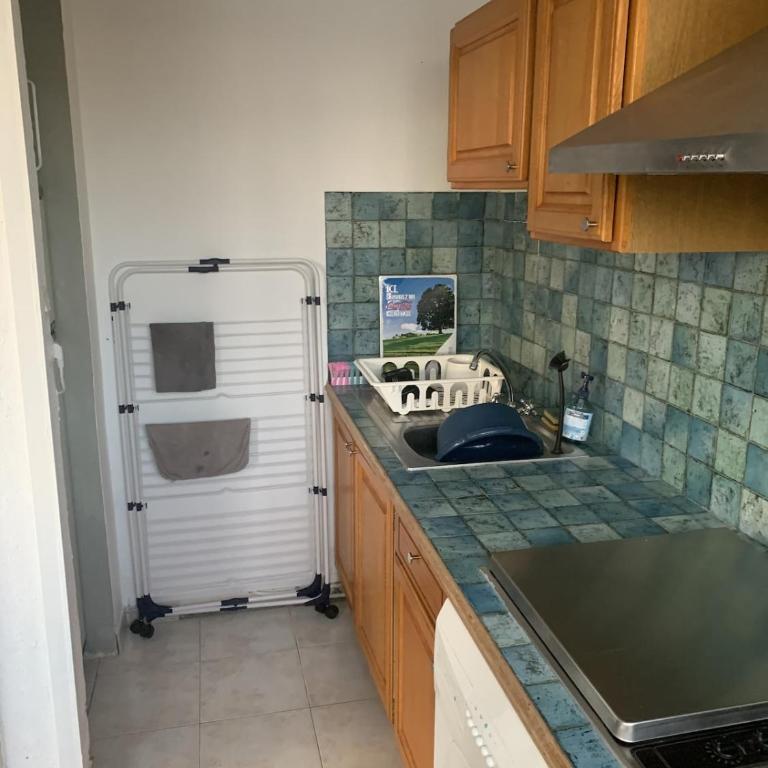 Logement confortable 3 personnes, piscines - Studio - 13