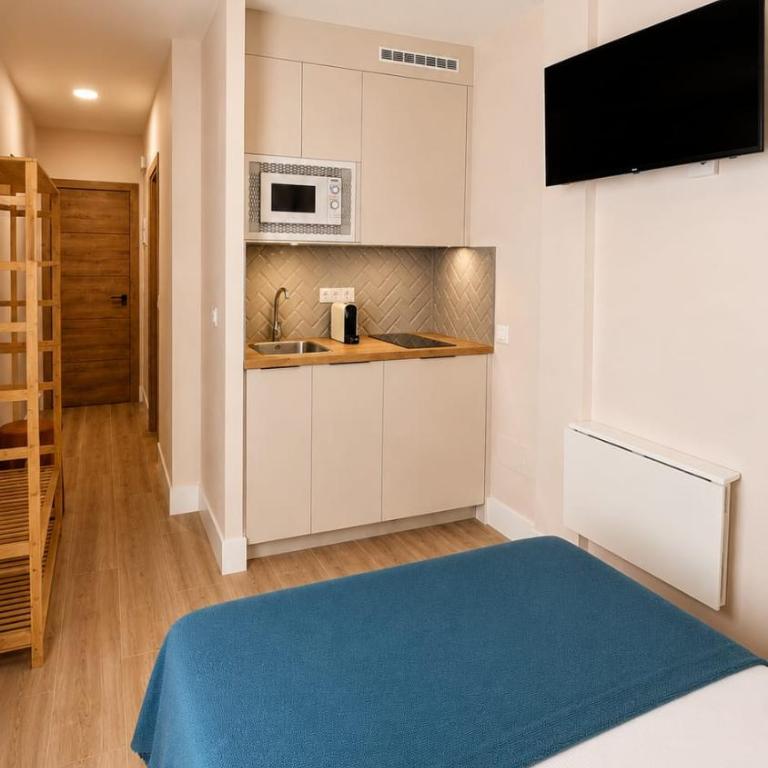 10ToSea Premium Hostal - Standard Double Room - 4
