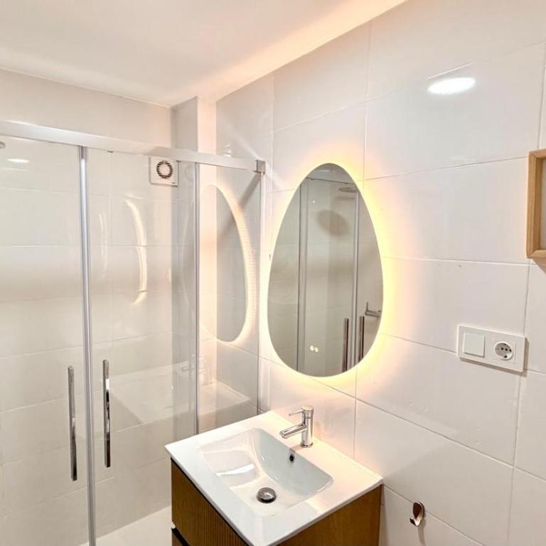 10ToSea Premium Hostal - Standard Double Room - 9