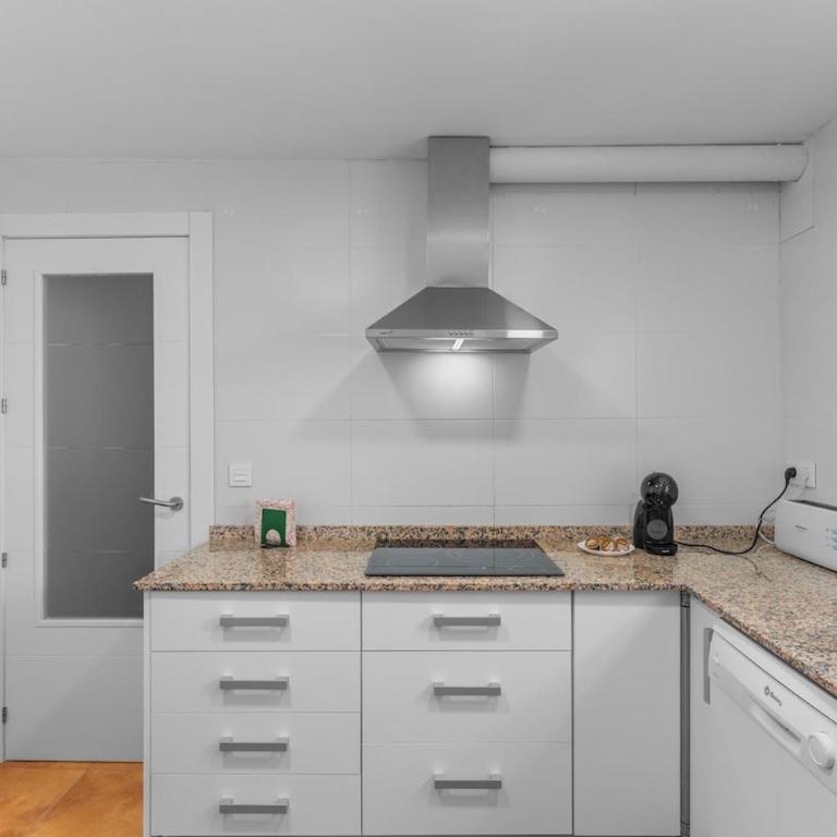 Golden Nest I Sea Views I 2 Homes I BBQ I AC - Casa de 4 dormitorios - 32