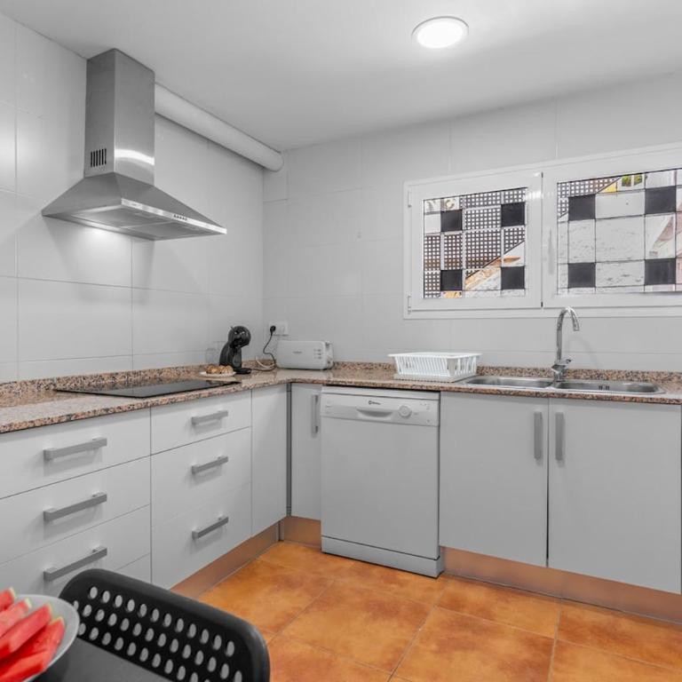 Golden Nest I Sea Views I 2 Homes I BBQ I AC - Casa de 4 dormitorios - 49