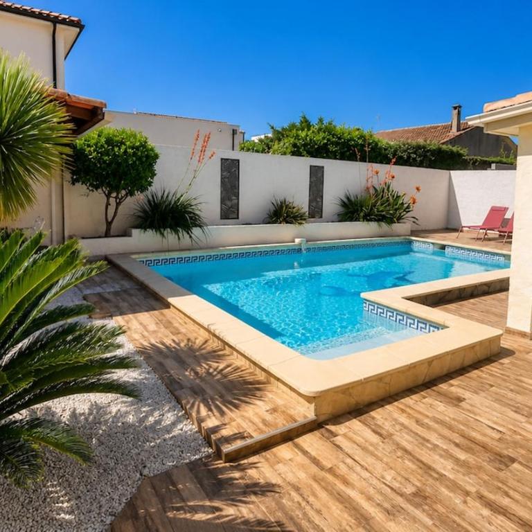 Villa Sauvignon Clim Piscine Wifi - Three-Bedroom Villa - 8