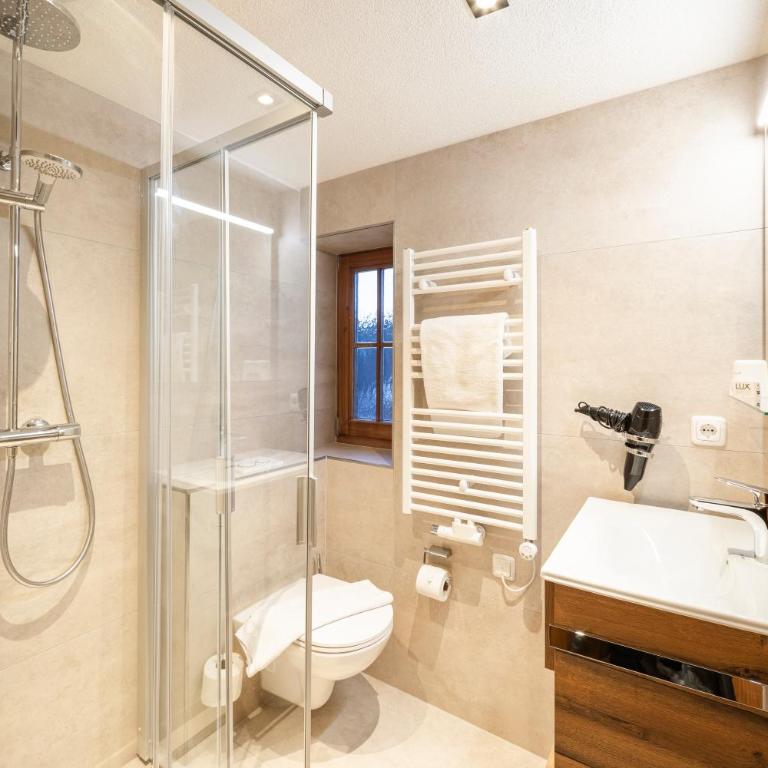 Landhotel Vordergrub - Doppelzimmer mit Balkon - 2