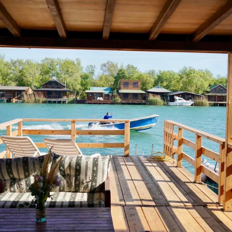 River Mavric - One-Bedroom House - 1
