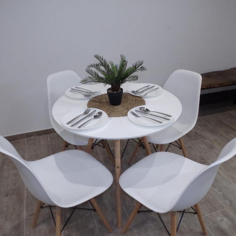 Apt Buendía Aeropuerto Málaga Playa - Apartamento de 1 dormitorio con jardín - 9
