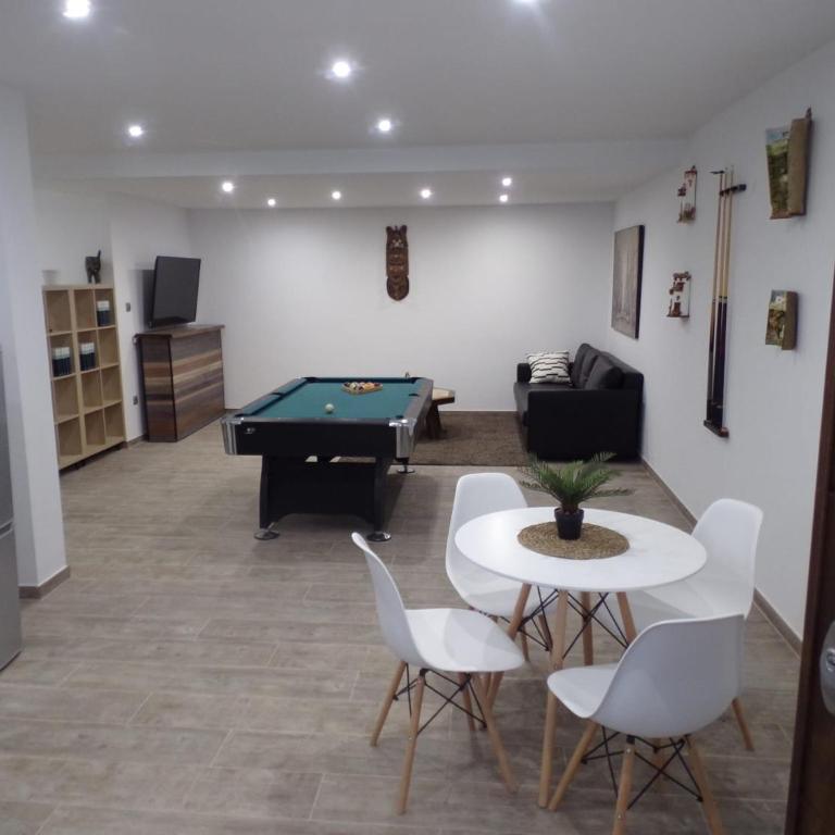 Apt Buendía Aeropuerto Málaga Playa - Apartamento de 1 dormitorio con jardín - 1
