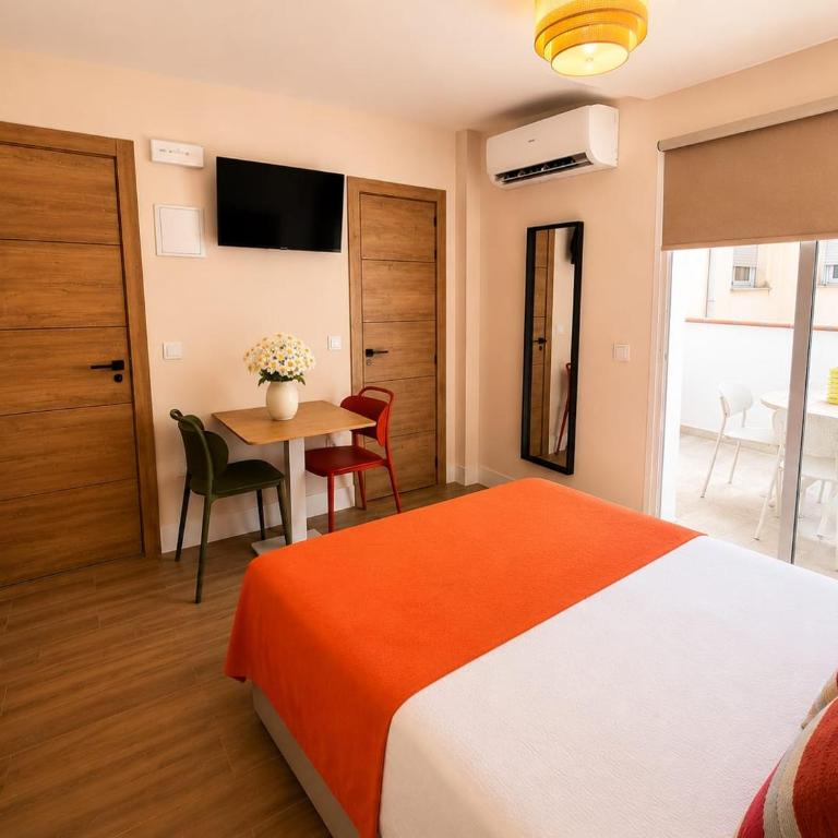 10ToSea Premium Hostal - Double Room with Terrace - 7
