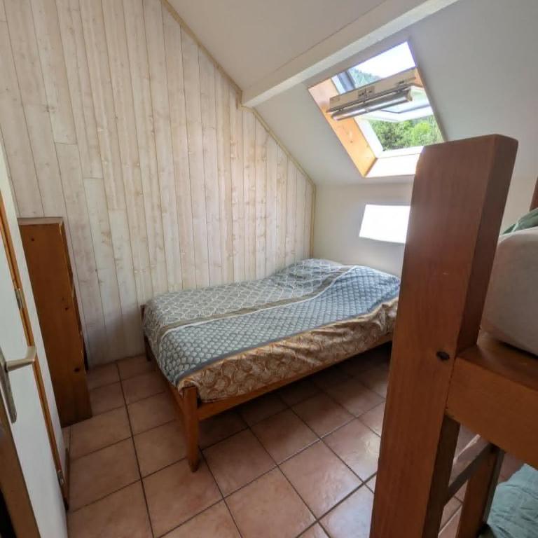 Gite les pinées - Chambre Familiale - 1