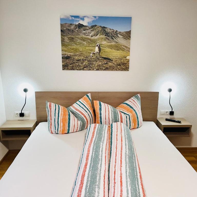 Berghoamat Nauders - Deluxe Doppelzimmer mit Dusche - 2