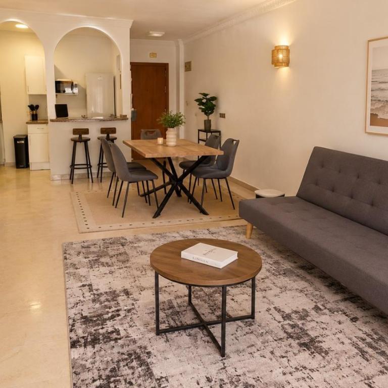 Apartment With Pool Facing The Sea - Two-Bedroom Deluxe Apartment with Ocean View - 4