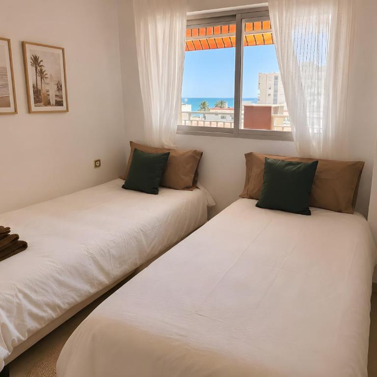 Apartment With Pool Facing The Sea - Two-Bedroom Deluxe Apartment with Ocean View - 14