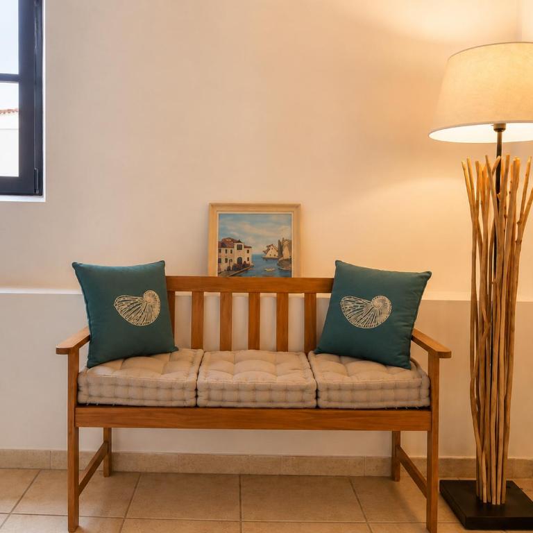 Célestin - Charming Historic Stone Duplex with Private Patio & Air Conditioning - Appartement 3 Chambres - 8