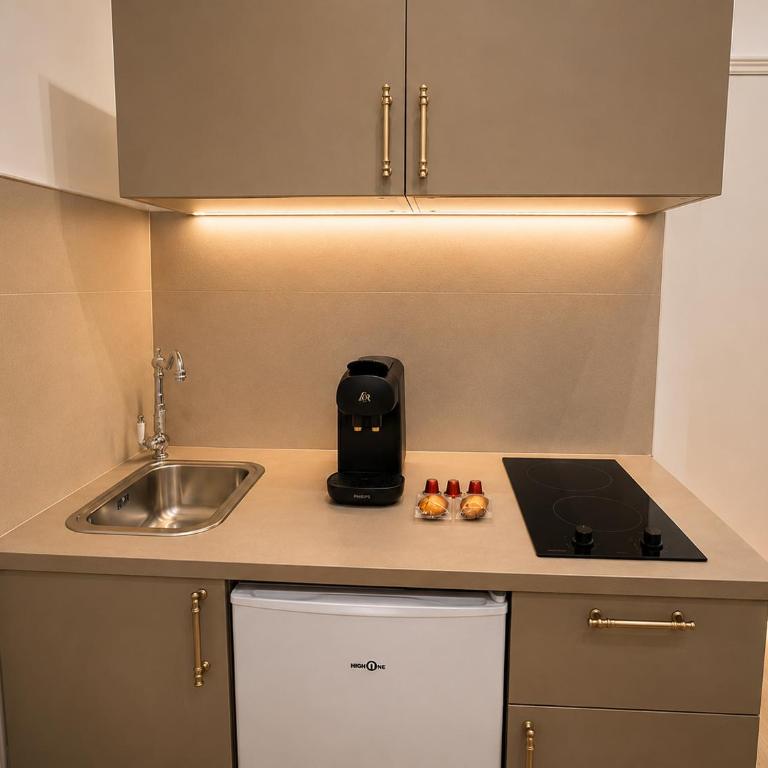 Eaux Spa Suites - Zimmer mit Queensize-Bett und Whirlpool-Badewanne - 10