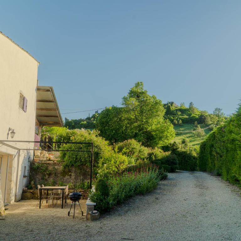 La Souche Fleurie, Cottage Lucien - Maison de Vacances 3 Chambres - 2