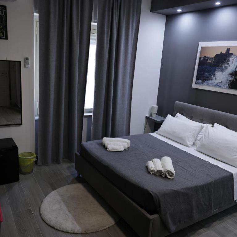 Europa INN - Deluxe Double Room with Shower - 9