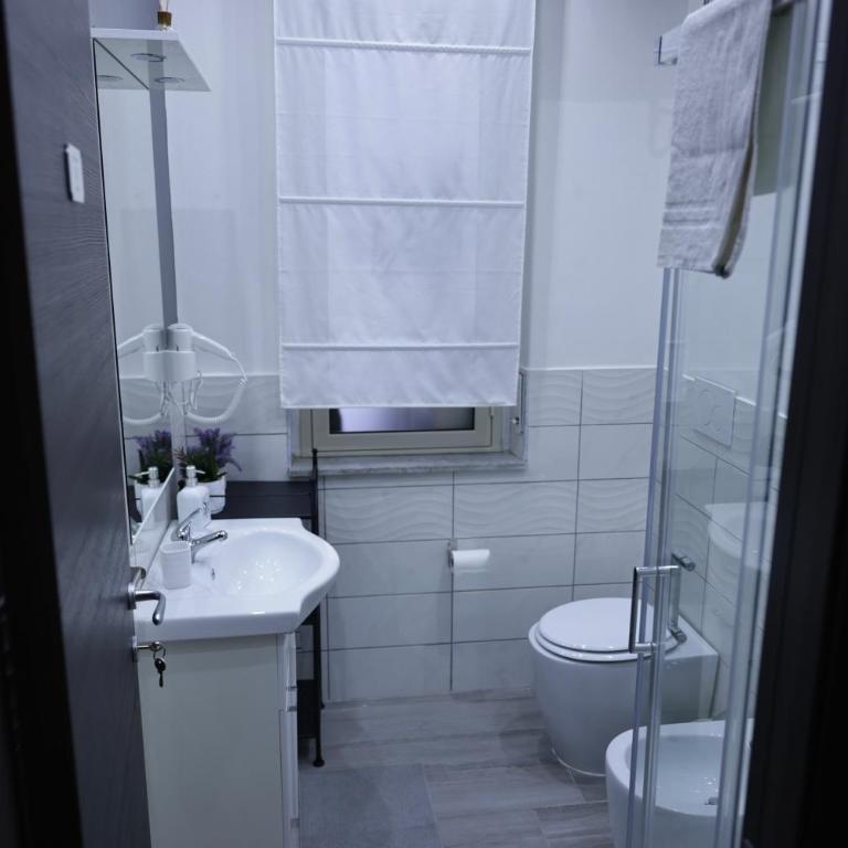 Europa INN - Economy Triple Room - 6