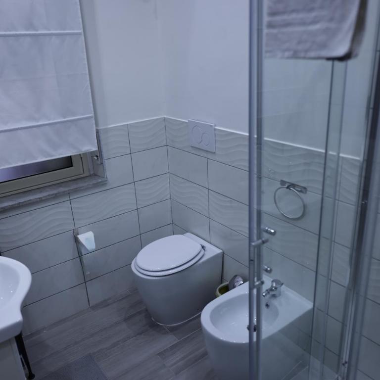 Europa INN - Economy Triple Room - 7