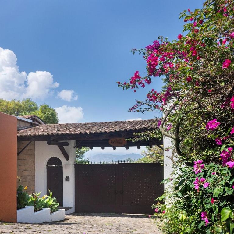 Charm and Comfort in Valle de Bravo 3 Bedrooms - Three-Bedroom Vacation Home - 10