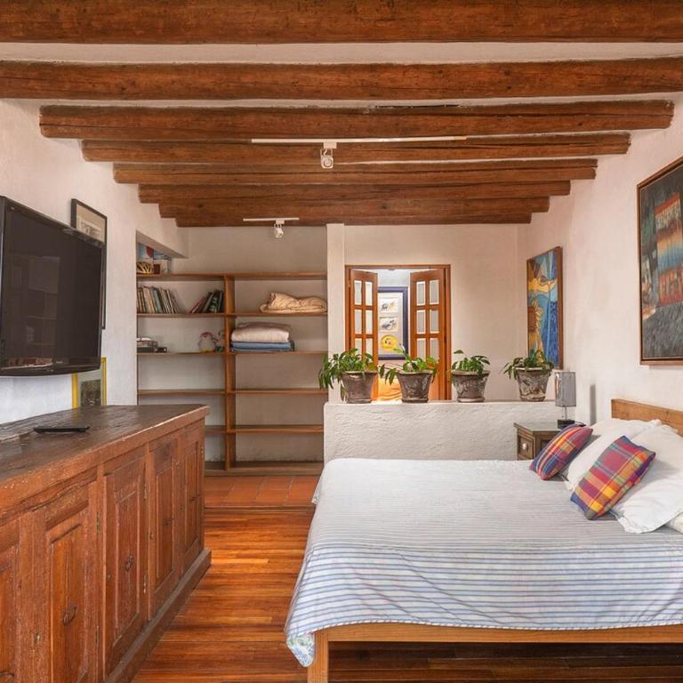 Charm and Comfort in Valle de Bravo 3 Bedrooms - Three-Bedroom Vacation Home - 9