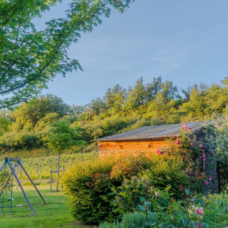La Souche Fleurie, Cottage Marcel - Maison de Vacances 3 Chambres - 55