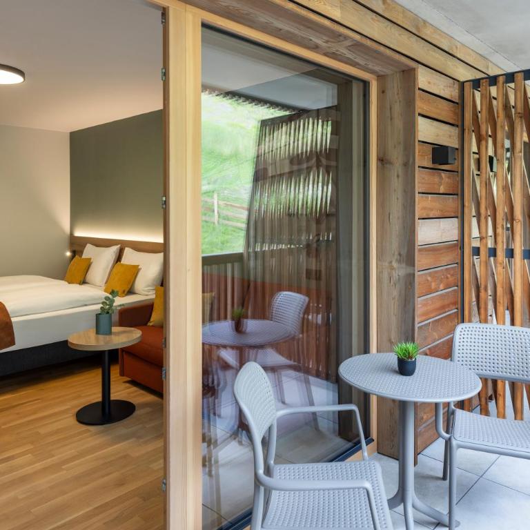 JUFA Hotel Werfenweng - Chambre Quadruple - 1