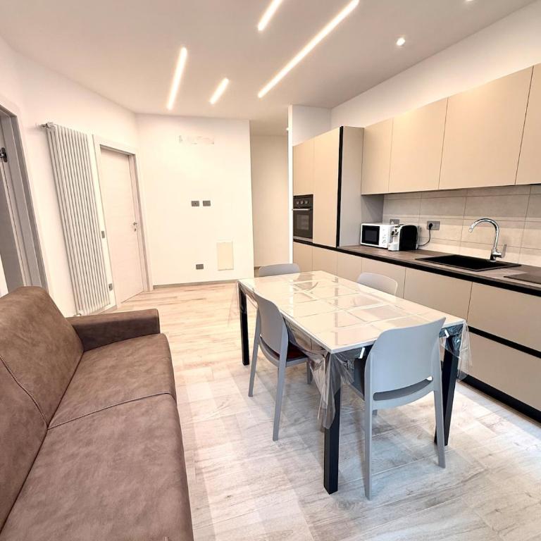 Domus Larius - Lake Apartment - Two-Bedroom Apartment - 9