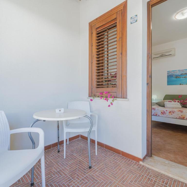 Camping Villaggio Egad - Standard Double Room - 8