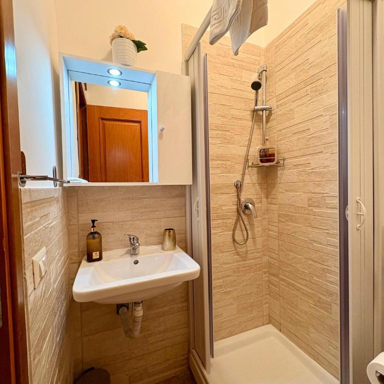 Monia Coliseum Apartment - Two-Bedroom Apartment - 19