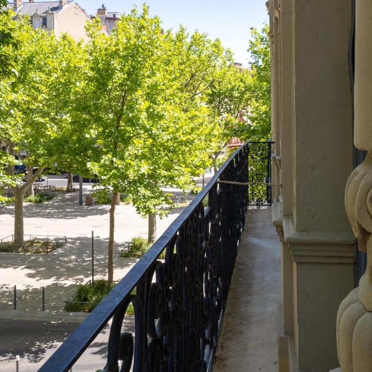 Le Riquet Haussmannien - Confort & Elégance - Climatisé - PLEIN COEUR BEZIERS - Proximité Commerces et Transports immédiat - TheWhiteGlove Services - OFFRE SPECIALE NOUVEL HEBERGEMENT - Appartamento con 2 Camere da Letto - 44