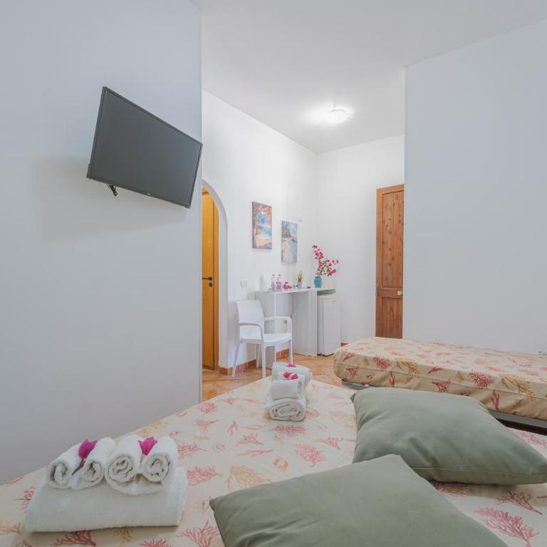 Camping Villaggio Egad - Standard Quadruple Room - 1
