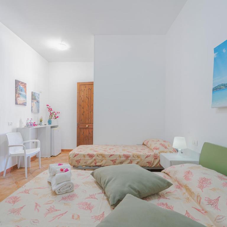 Camping Villaggio Egad - Standard Quadruple Room - 2