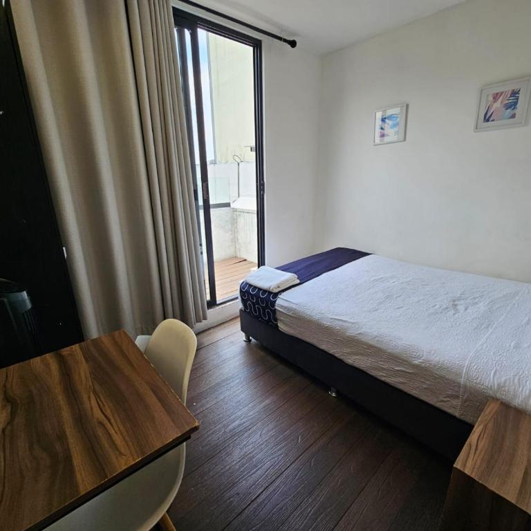 Singular Sócrates - Double Room with Private Bathroom - 10