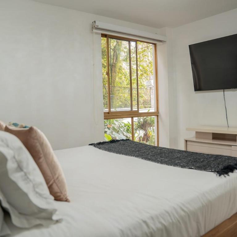 Exclusive Villa in Poblado 12 rooms 24 PPL - One-Bedroom Villa - 35