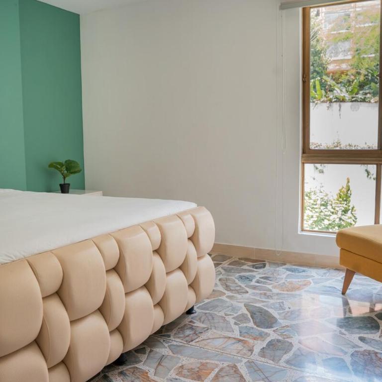 Exclusive Villa in Poblado 12 rooms 24 PPL - One-Bedroom Villa - 36