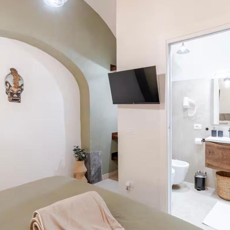 Domus Parthenope Comfort - Two-Bedroom Apartment - 22