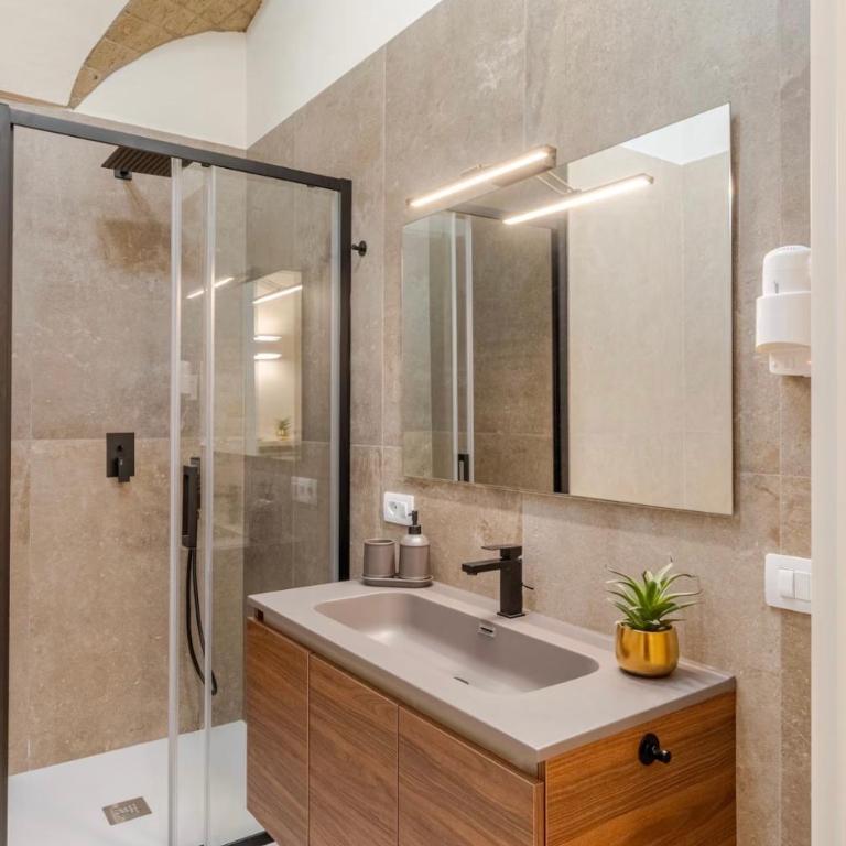 Domus Parthenope Comfort - Two-Bedroom Apartment - 11
