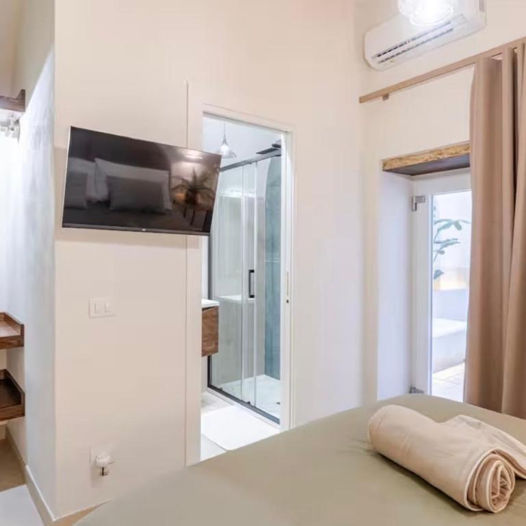 Domus Parthenope Comfort - Two-Bedroom Apartment - 19