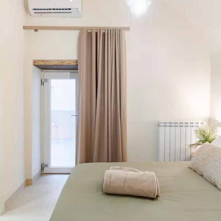 Domus Parthenope Comfort - Two-Bedroom Apartment - 17
