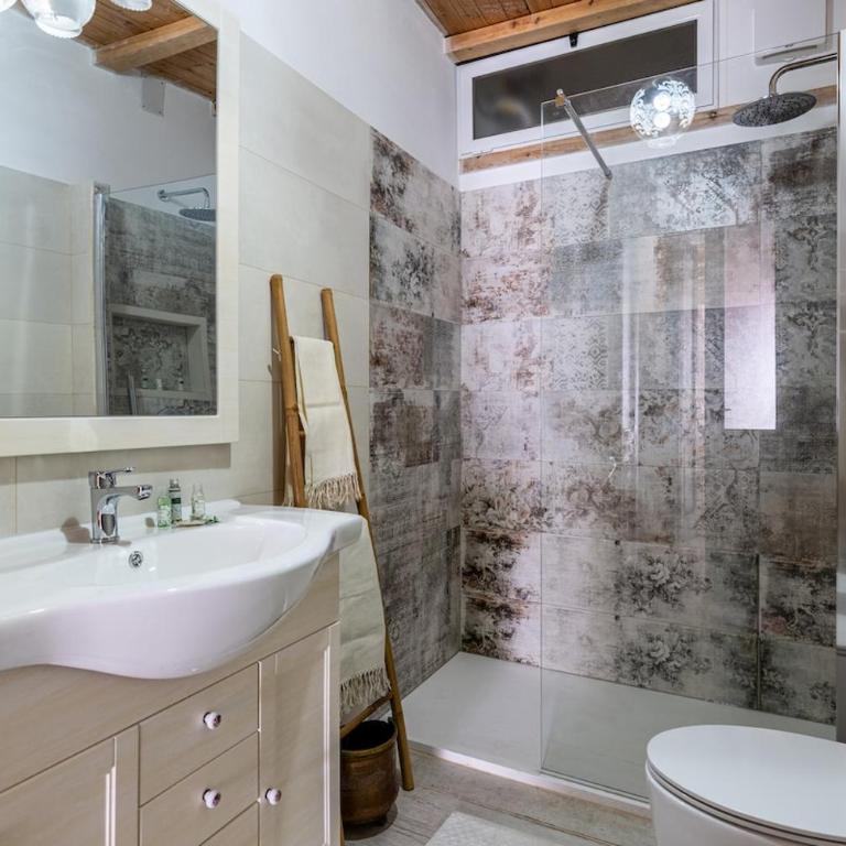 Virgilio House 3 - Two-Bedroom Apartment - 23