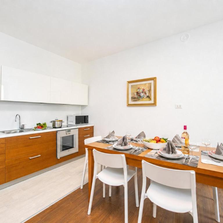 Residenza Rocca Del Lago 4 - Happy Rentals - Appartamento con Vista Lago - 4