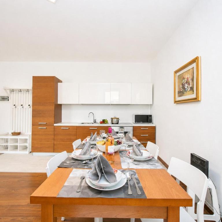 Residenza Rocca Del Lago 4 - Happy Rentals - Appartamento con Vista Lago - 14
